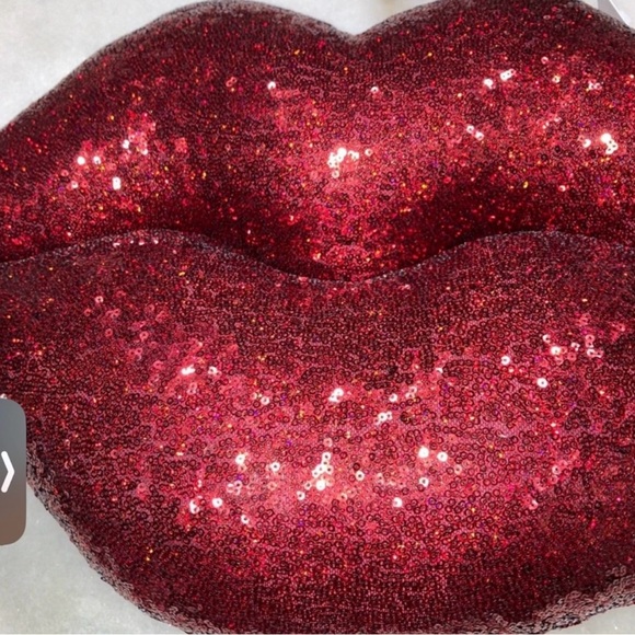 Issac Mizrahi New York NWT Y2K Pinky Red Hot Lip Decorative Throw Pillow - Picture 2 of 8
